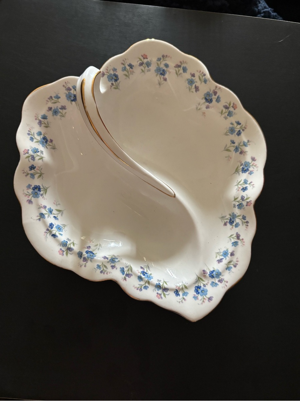 Royal Albert MEMORY LANE Leaf Shape 2 Part Relish Dish with Handle